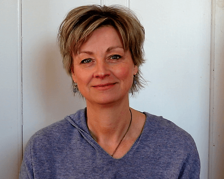 Mehrkatzenhaushalt Konflikte lösen - Porträt der Webinar-Gastreferentin